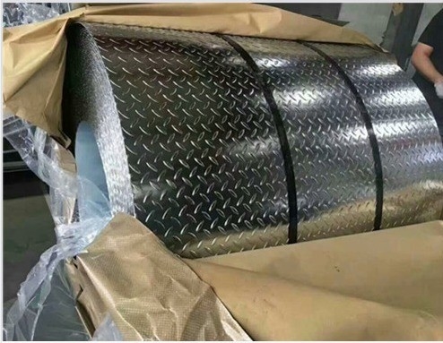 1250 mm szerokość płytka z galwanizowanym wzoru walcowana na gorąco dostosowywalna do kontenera i statku