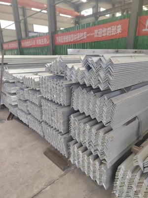 Usługa odwijania 50x50x5 Stalo kątowe ASTM A36 A53 Q235 Q345 Węgiel równy 2 cali Żelazo ocynkowane w kształcie L 250x250 Bar kątowy ze stali miękkiej
