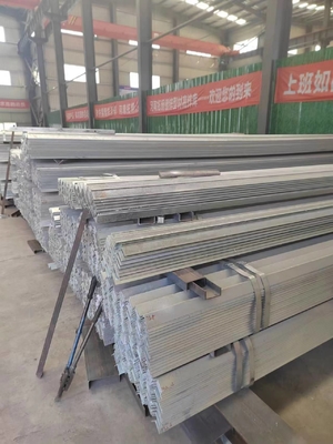 Bar kątowa ze stali węglowej równej klasy serii Q195-Q420 do ASTM A53 A36 GB Q235 Q345
