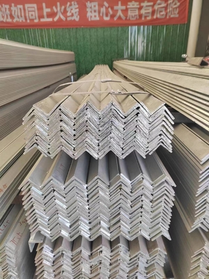 Bar kątowa ze stali węglowej równej klasy serii Q195-Q420 do ASTM A53 A36 GB Q235 Q345