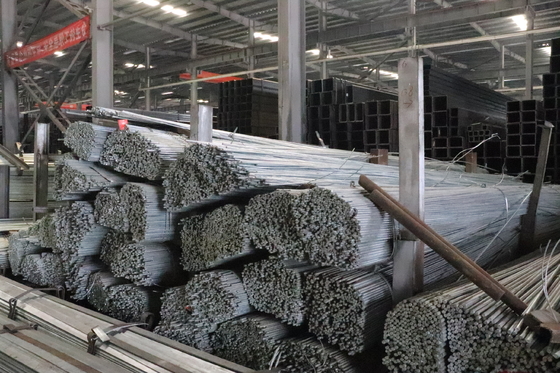 GB Standard Hot Dip Galvanized Round Steel do zastosowań spawania