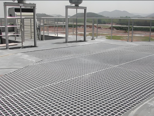 Certyfikat ISO9001 Mcnichols Grating Steel Trench Drain Canal Cover dla przemysłu kotłowego