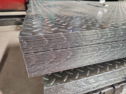 ISO9001 Certyfikat DX51D Galwanizowana płytka stalowa wzoru 5,75 * 1250mm Z41-Z60 powłoka